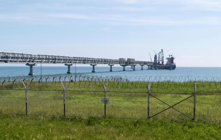 FOTO DE ARCHIVO. Una vista general de la planta de gas natural licuado operada por Sakhalin Energy en Prigorodnoye en la isla del Pacífico de Sakhalin, Rusia. 15 de julio de 2021. REUTERS/Vladimir Soldatkin © Thomson Reuters