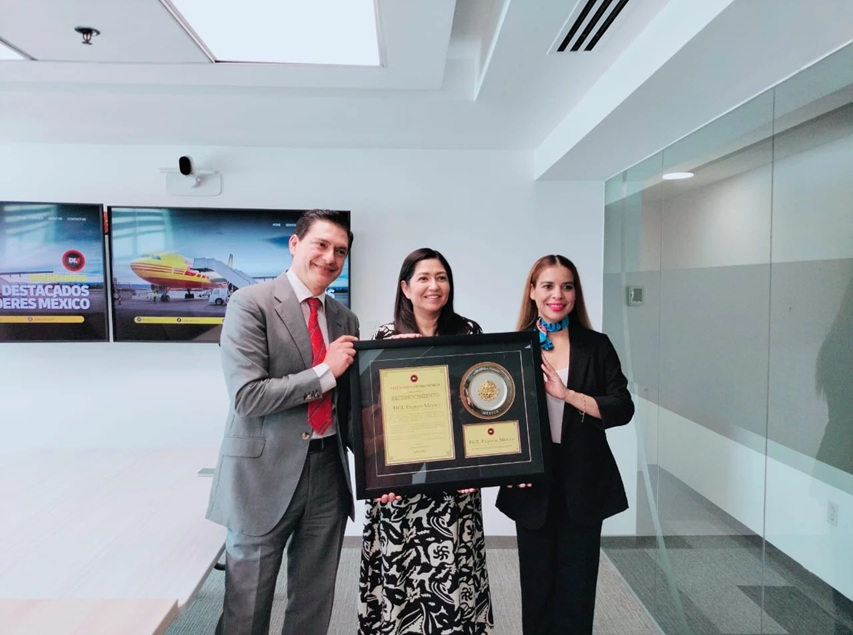 Entrega del galardón top100 destacadas marcas a DHL. Clic en la imagen  
