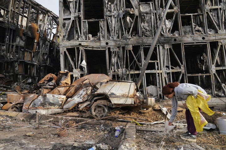 Cuatro de las casas del barrio Hugo Chévez Frías se incendiaron explosión un tanque gas. Foto: Fernando de la Orden.